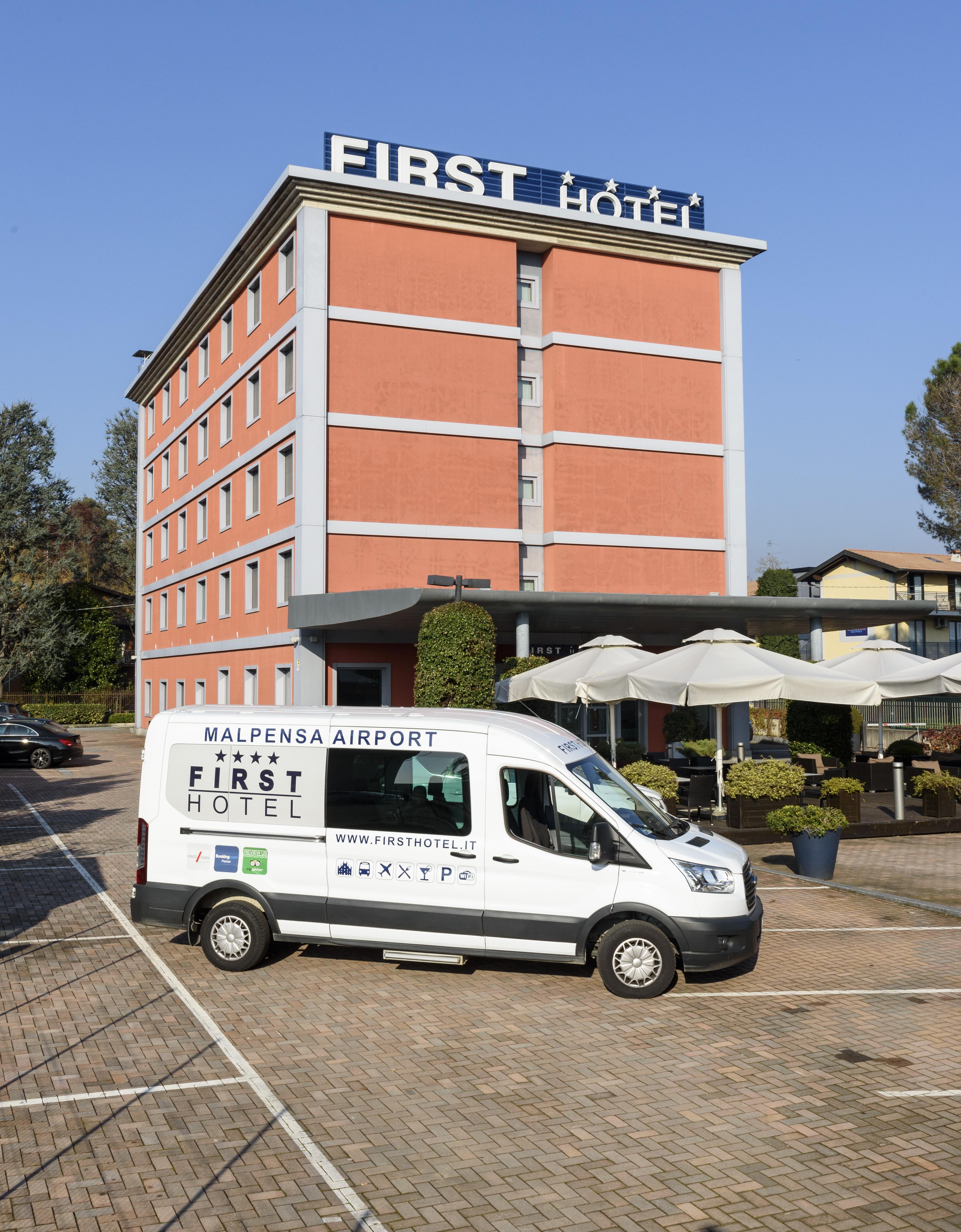 First Hotel Malpensa Case Nuove  Exterior foto